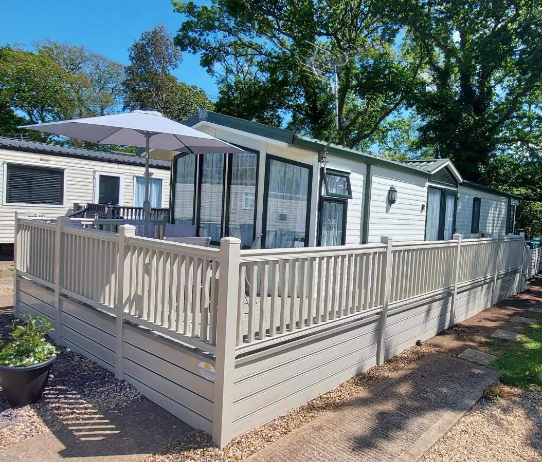 A Fashionable Caravan In A Peaceful Seaside Town Sandown Eksteriør bilde